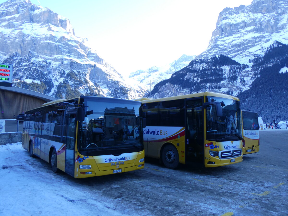 (271'290) - GrindelwaldBus, Grindelwald - Nr. 20/BE 349'361 - MAN/Gppel am 18. Januar 2025 beim Bahnhof Grindelwald