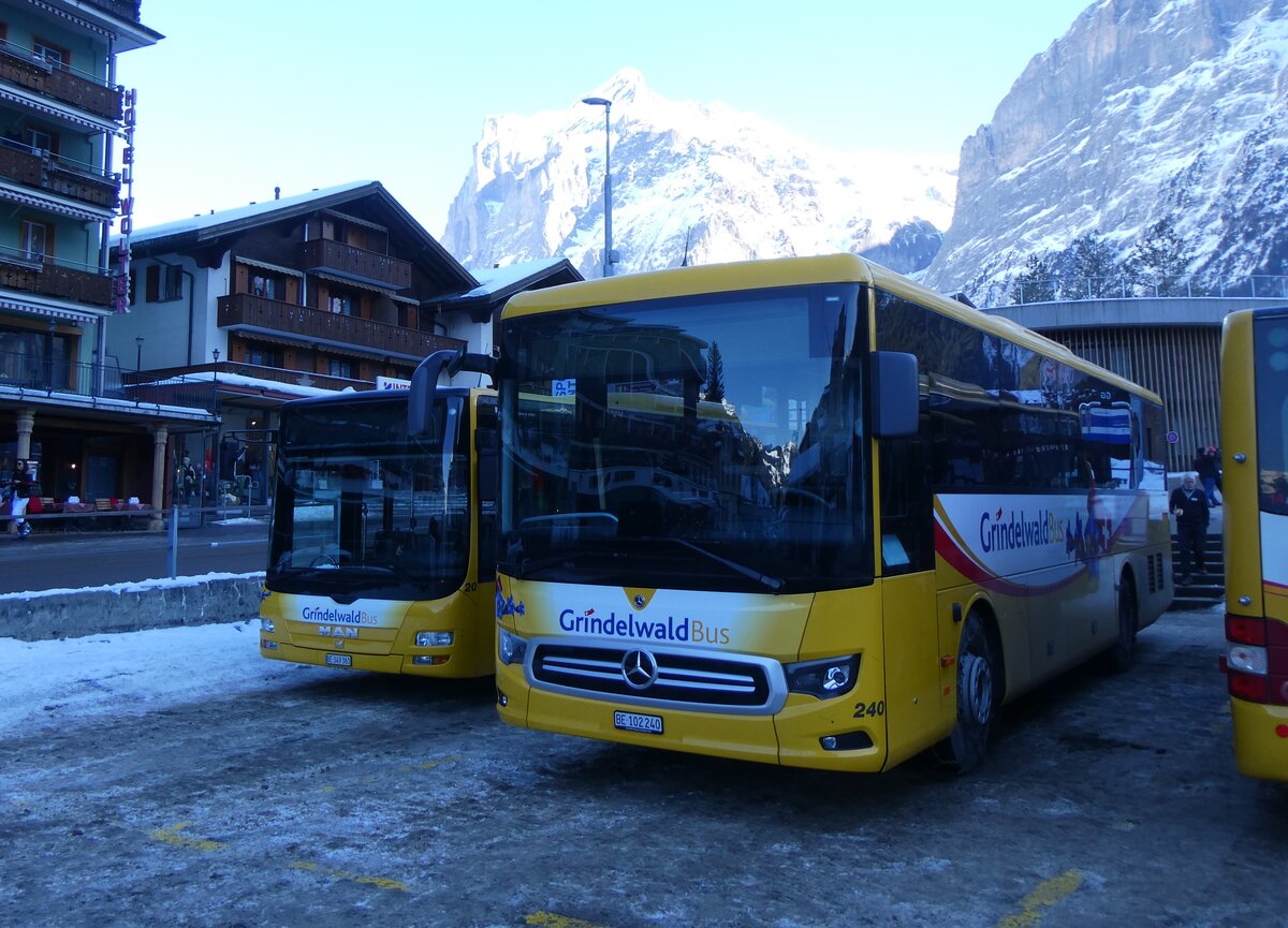 (271'297) - GrindelwaldBus, Grindelwald - Nr. 240/BE 102'240 - Mercedes am 18. Januar 2025 beim Bahnhof Grindelwald