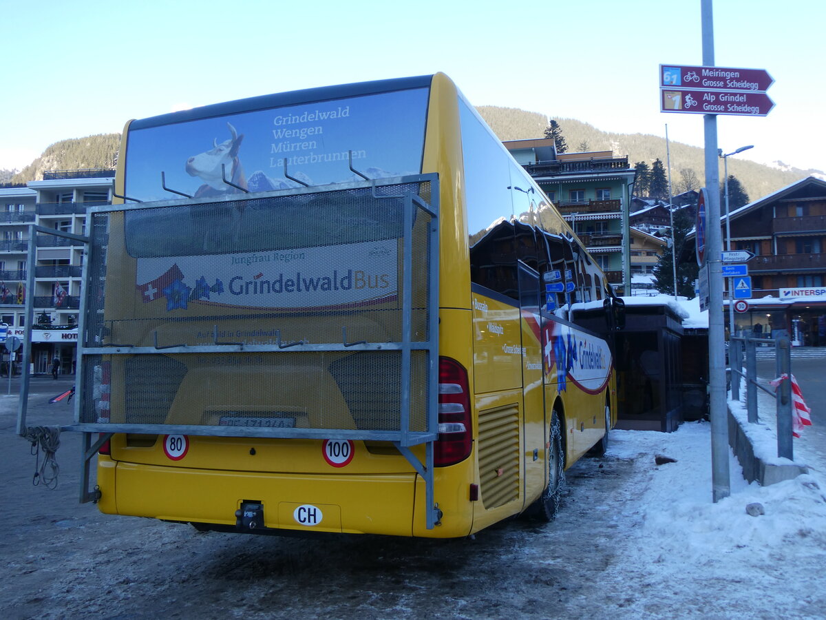 (271'317) - GrindelwaldBus, Grindelwald - Nr. 30/BE 171'240 - Mercedes am 18. Januar 2025 beim Bahnhof Grindelwald