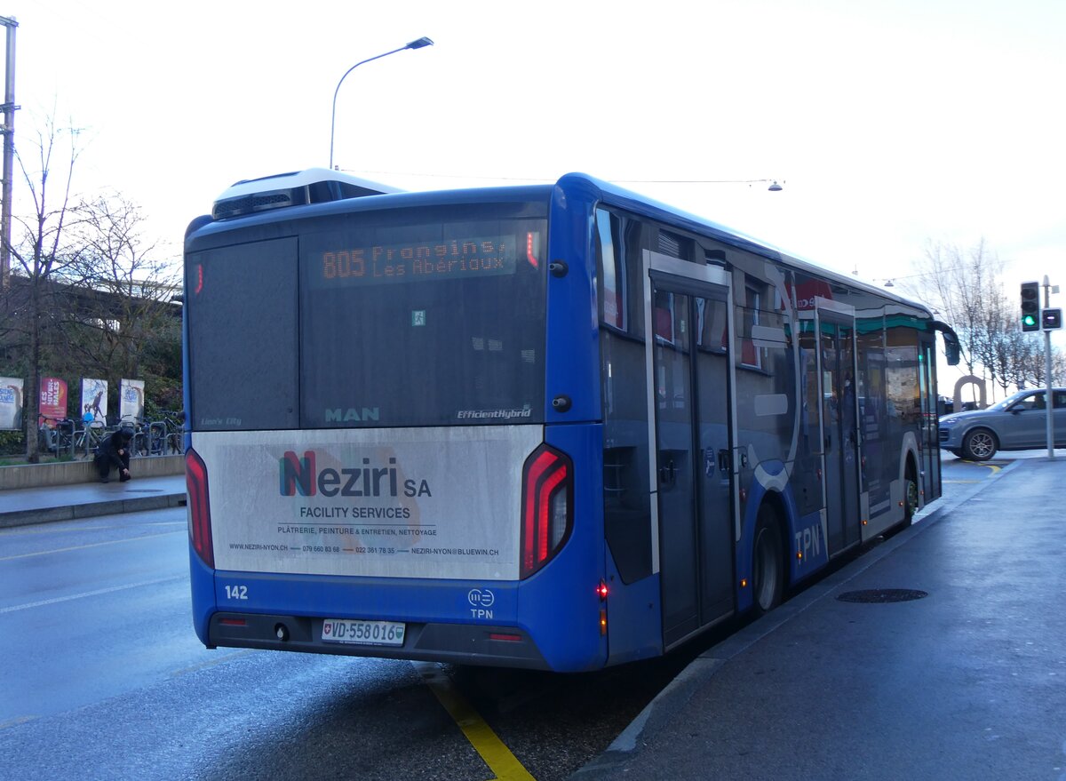 (271'391) - TPN Nyon - Nr. 142/VD 558'016 - Mercedes am 22. Januar 2025 beim Bahnhof Nyon