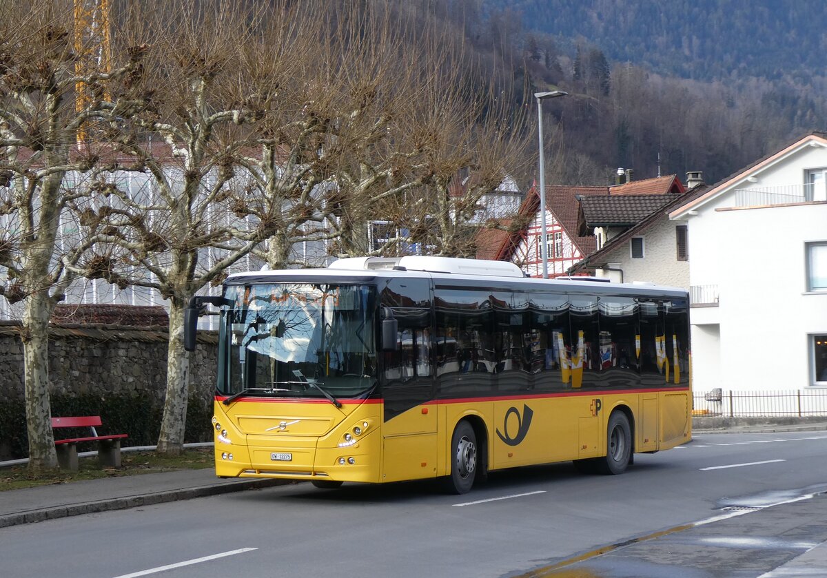 (271'443) - PostAuto Zentralschweiz - Nr. 508/OW 12'275/PID 10'536 - Volvo (ex Nr. 12; ex Dillier, Sarnen Nr. 12) am 24. Januar 2025 beim Bahnhof Sarnen