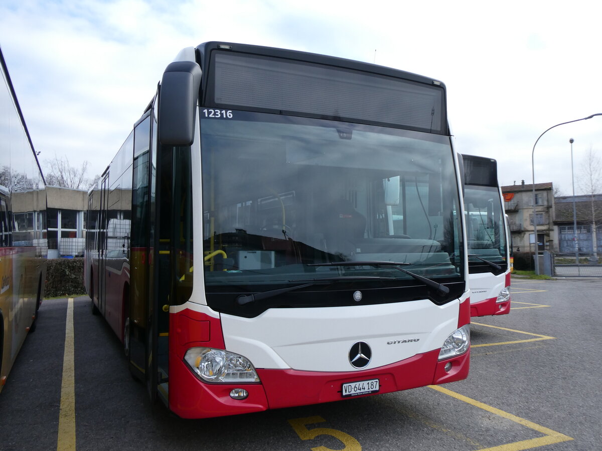 (271'590) - CarPostal Ouest - VD 644'187/PID 12'316 - Mercedes (ex Wiener Linien, A-Wien) am 1. Februar 2025 in Yverdon, Garage