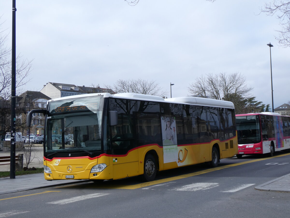 (271'604) - CarPostal Ouest - VD 269'968/PID 11'010 - Mercedes am 1. Februar 2025 beim Bahnhof Yverdon