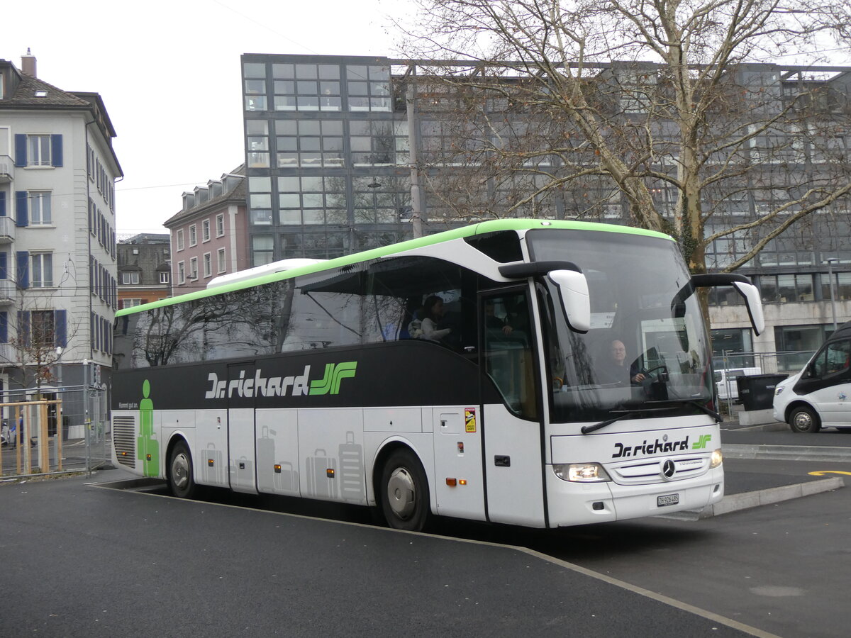 (271'664) - Dr. Richard, Oberengstringen - ZH 926'485 - Mercedes am 6. Februar 2025 in Zrich, Sihlquai