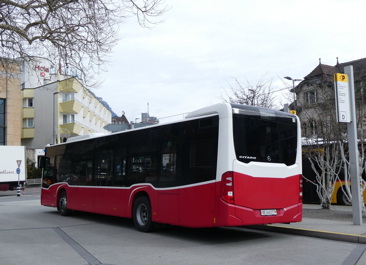 (271'835) - PostAuto Bern - BE 640'277/PID 12'318 - Mercedes (ex Wiener Linien, A-Wien Nr. 8158) am 11. Februar 2025 beim Bahnhof Interlaken West