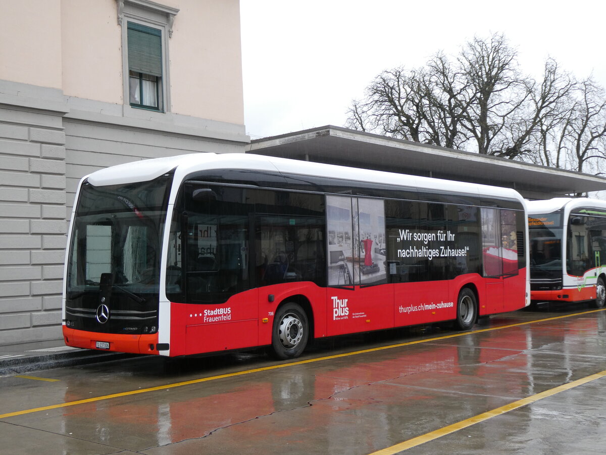 (271'880) - StadtBUS, Frauenfeld - Nr. 706/TG 237'006 - eMercedes am 13. Februar 2025 beim Bahnhof Frauenfeld