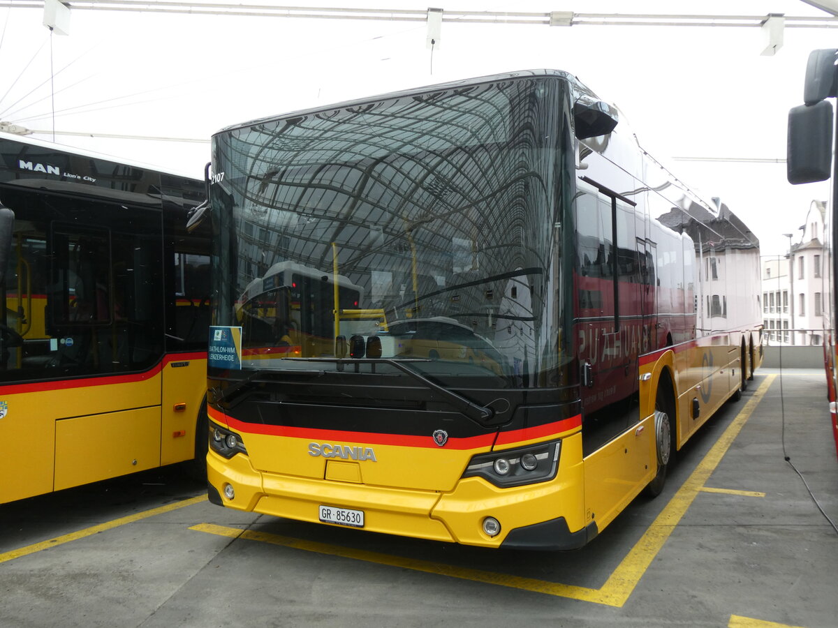 (271'929) - PostAuto Graubnden - GR 85'630/PID 12'107 - Scania am 14. Februar 2025 in Chur, Postautostation