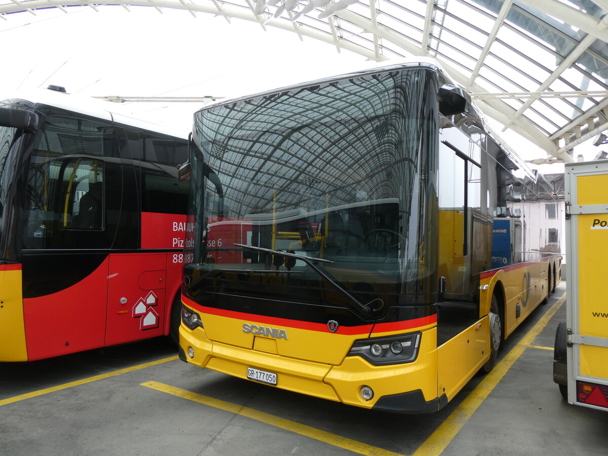 (271'930) - PostAuto Graubnden - GR 177'050/PID 12'108 - Scania am 14. Februar 2025 in Chur, Postautostation