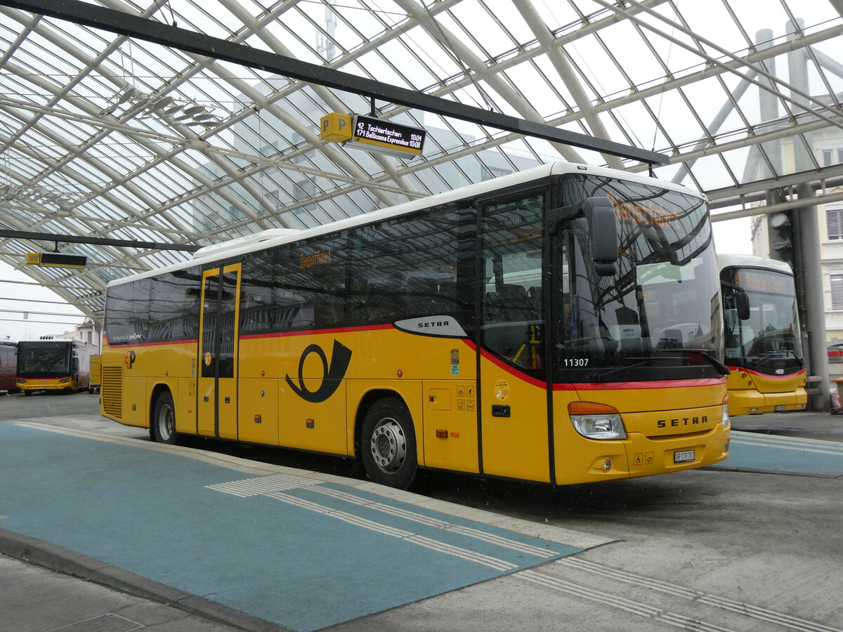 (271'952) - PostAuto Graubnden - GR 179'707/PID 11'307 - Setra am 14. Februar 2025 in Chur, Postautostation