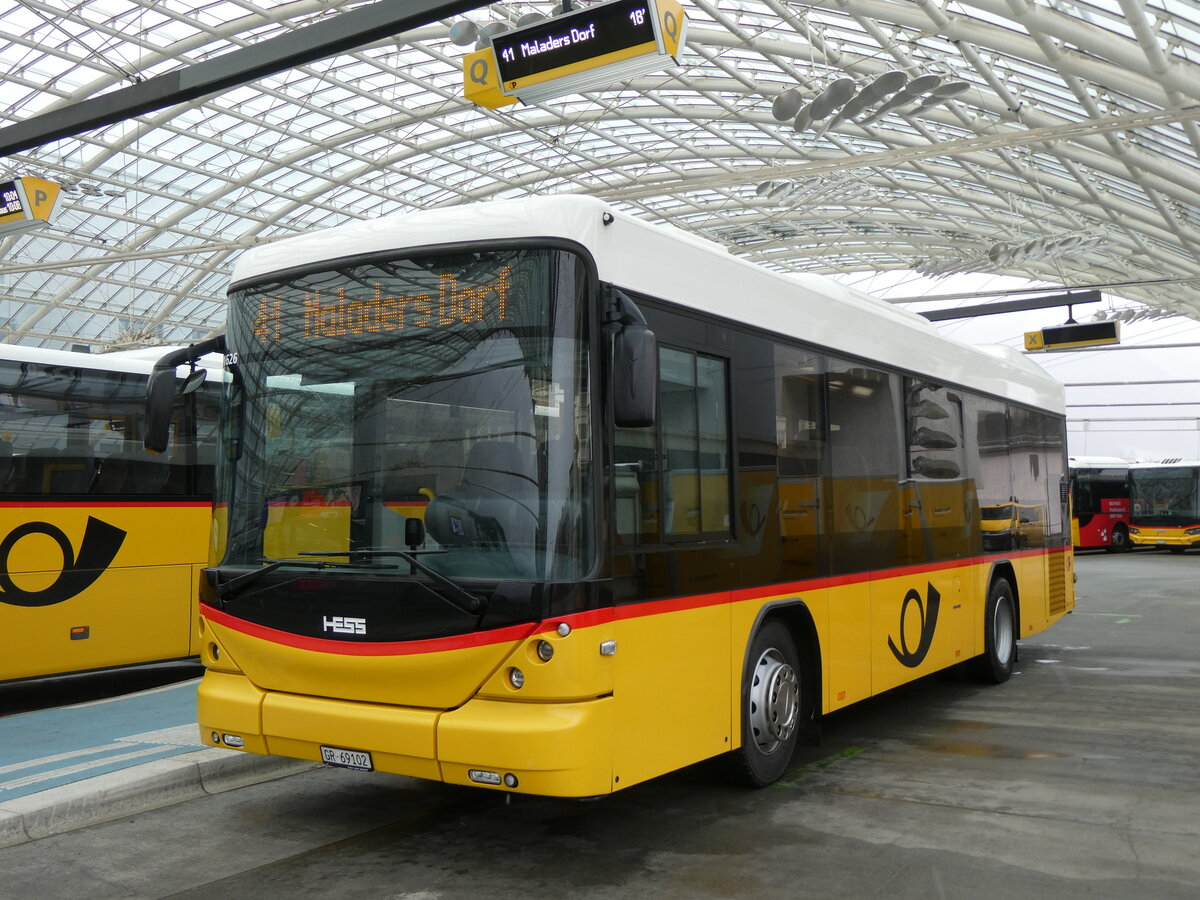 (271'955) - PostAuto Graubnden - GR 69'102/PID 11'626 - Scania/Hess am 14. Februar 2025 in Chur, Postautostation