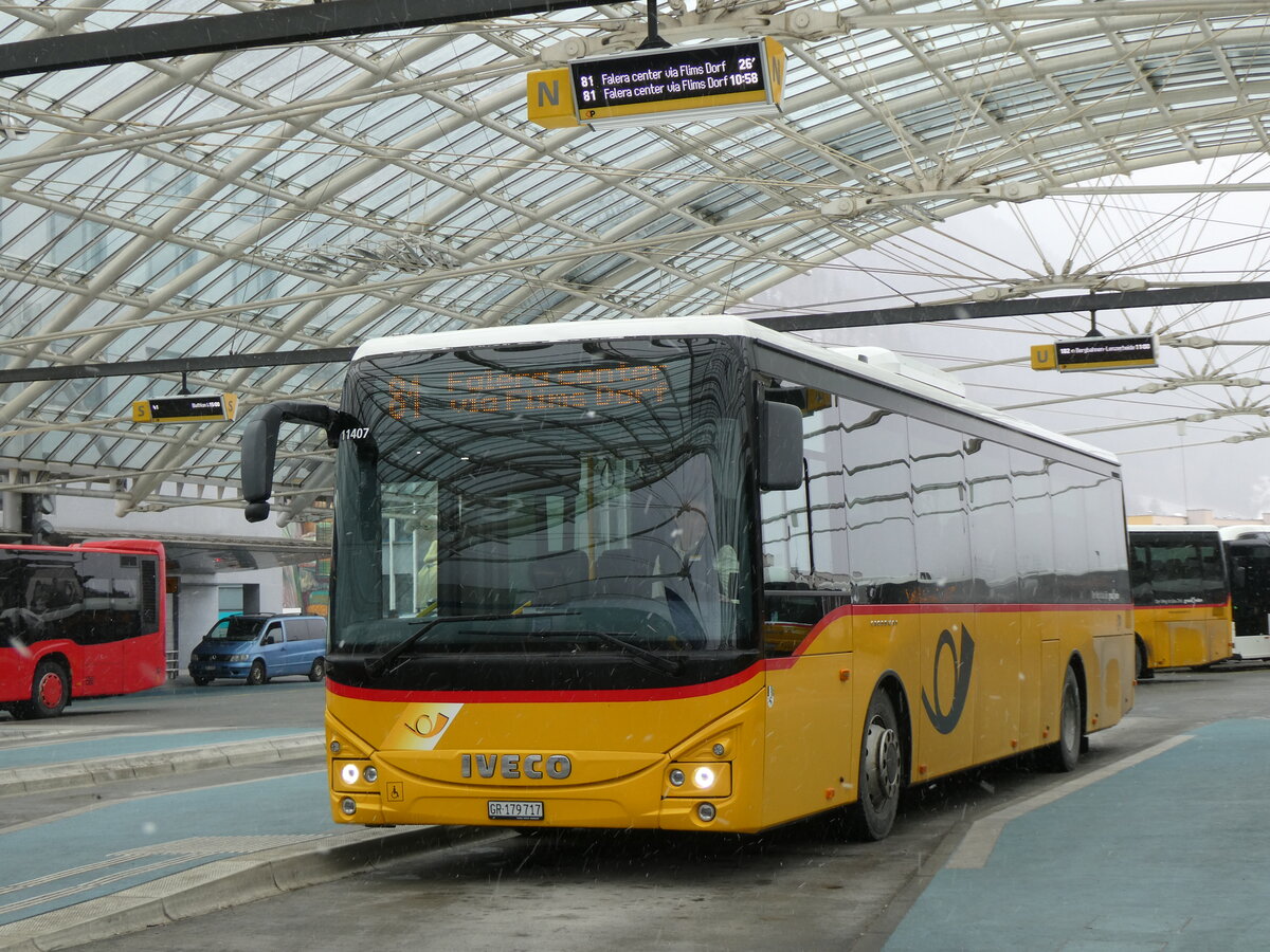 (271'971) - PostAuto Graubnden - GR 179'717/PID 11'407 - Iveco am 14. Februar 2025 in Chur, Postautostation