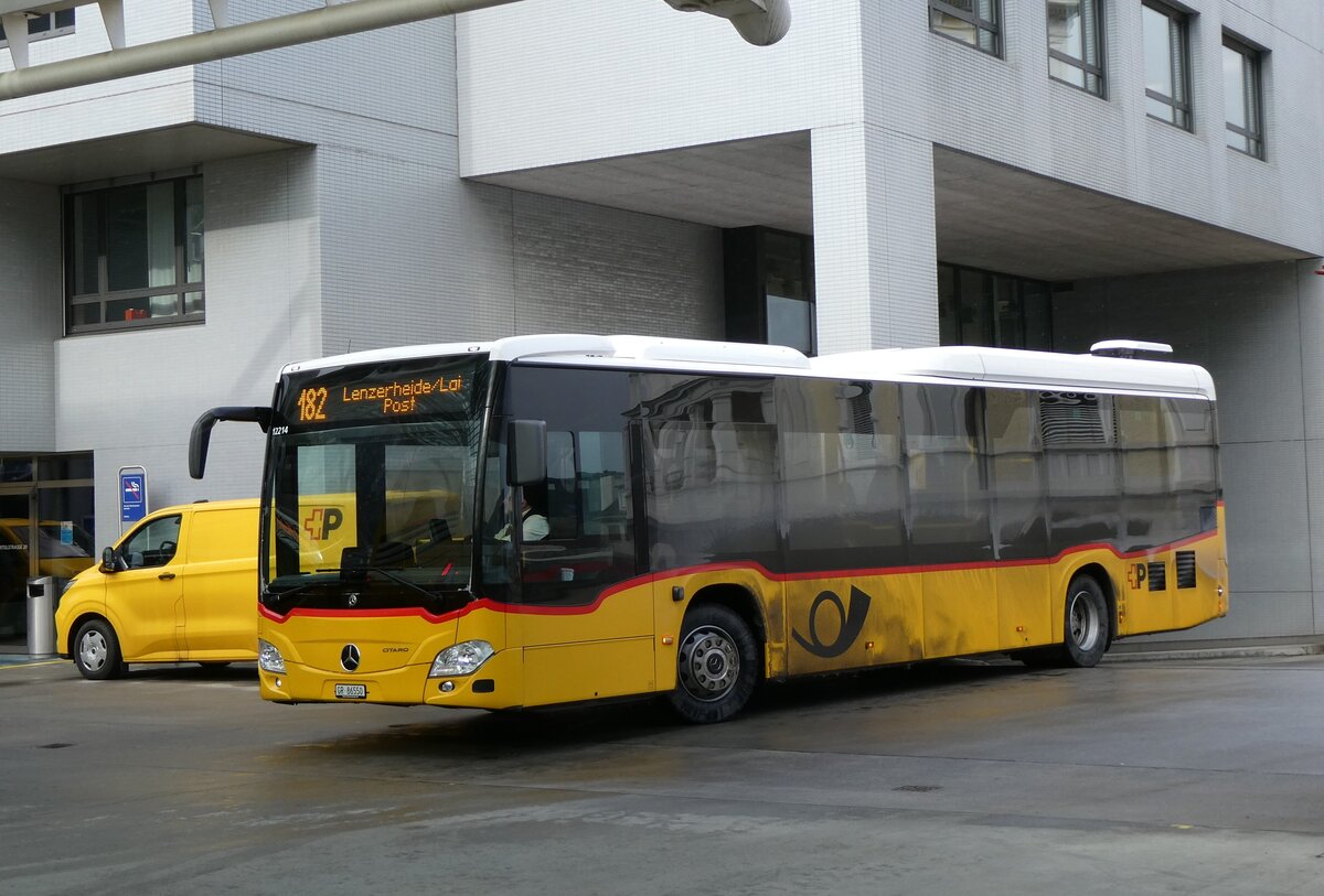 (271'983) - PostAuto Graubnden - GR 86'550/PID 12'214 - Mercedes am 14. Februar 2025 in Chur, Postautostation