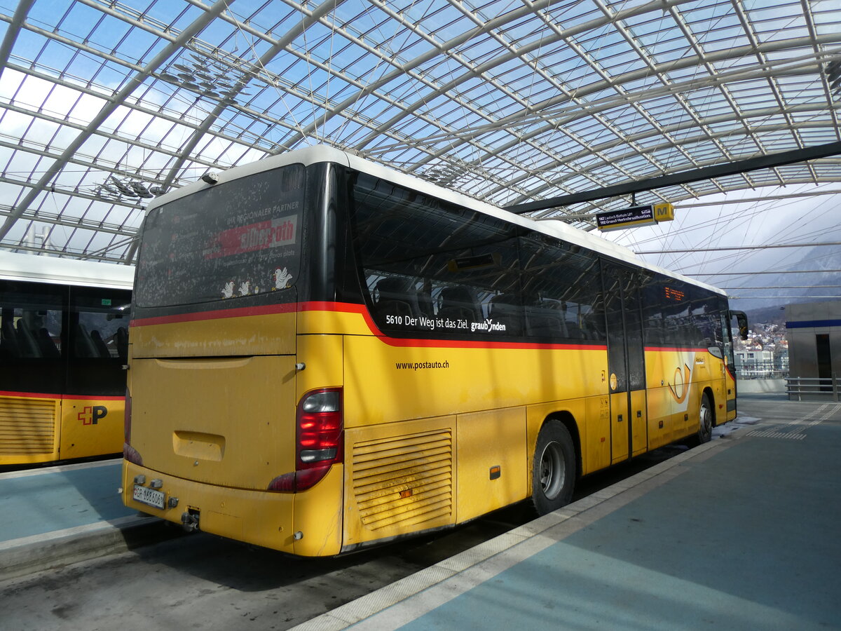 (272'020) - PostAuto Graubnden - GR 168'606/PID 5610 - Setra am 14. Februar 2025 in Chur, Postautostation