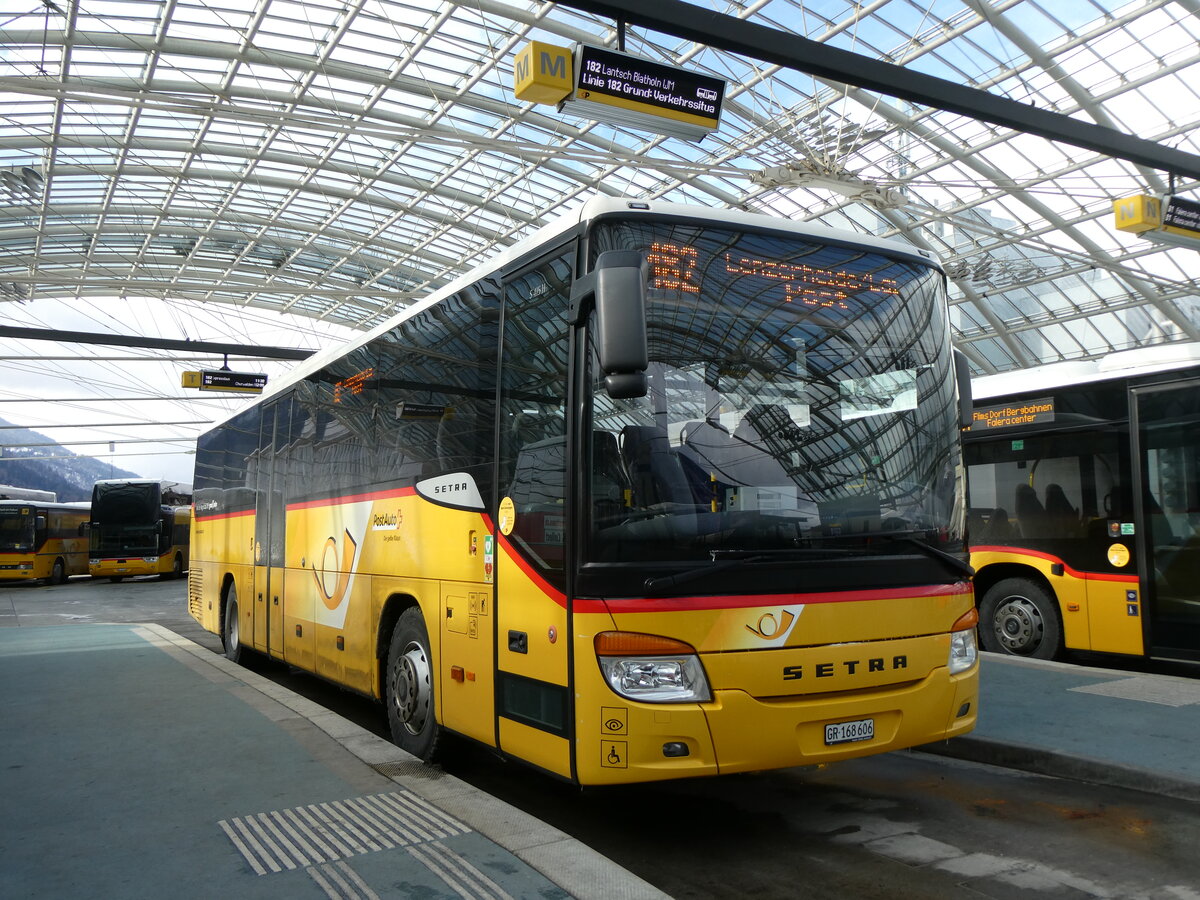 (272'021) - PostAuto Graubnden - GR 168'606/PID 5610 - Setra am 14. Februar 2025 in Chur, Postautostation