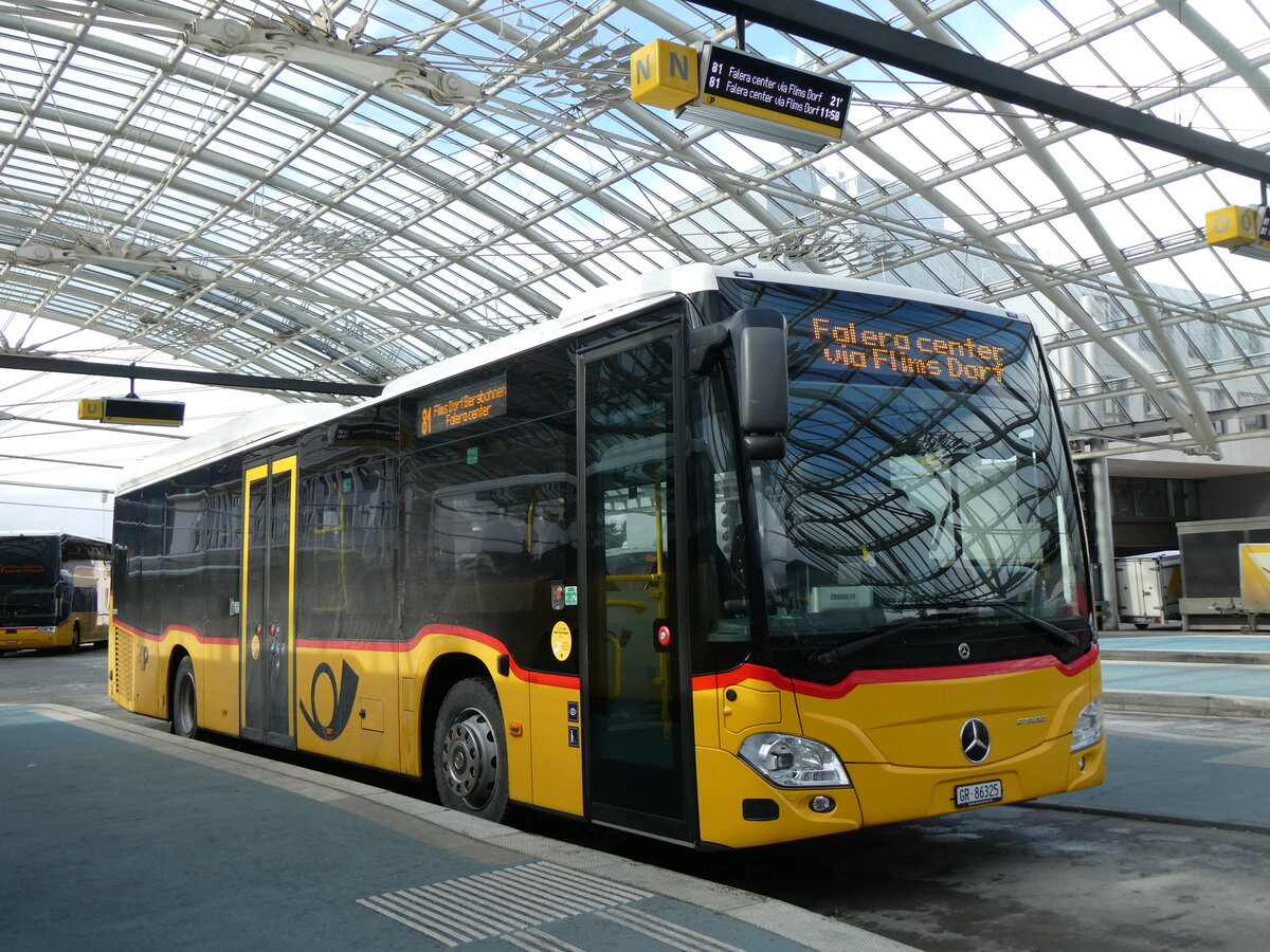 (272'022) - PostAuto Graubnden - GR 86'325/PID 12'213 - Mercedes am 14. Februar 2025 in Chur, Postautostation