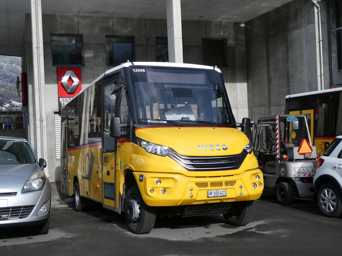 (272'027) - PostAuto Graubnden - GR 100'421/PID 12'096 - Iveco/K-Bus am 14. Februar 2025 in Chur, Garage