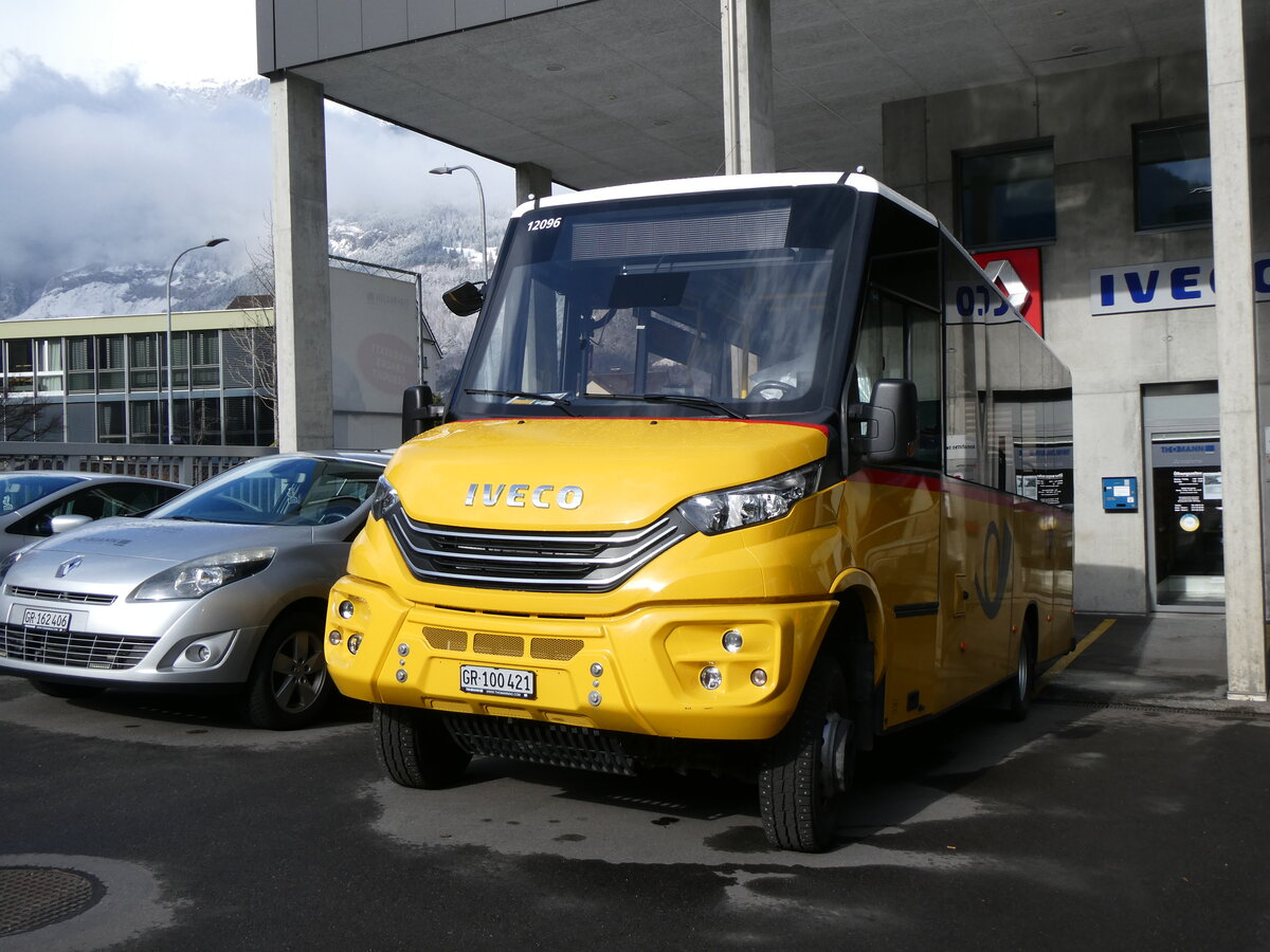 (272'029) - PostAuto Graubnden - GR 100'421/PID 12'096 - Iveco/K-Bus am 14. Februar 2025 in Chur, Garage