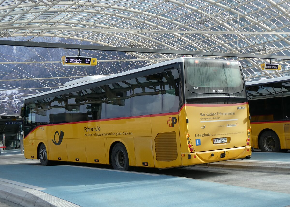 (272'032) - PostAuto Graubnden - GR 175'032/PID 5067 - Irisbus (ex PostAuto Bern) am 14. Februar 2025 in Chur, Postautostation