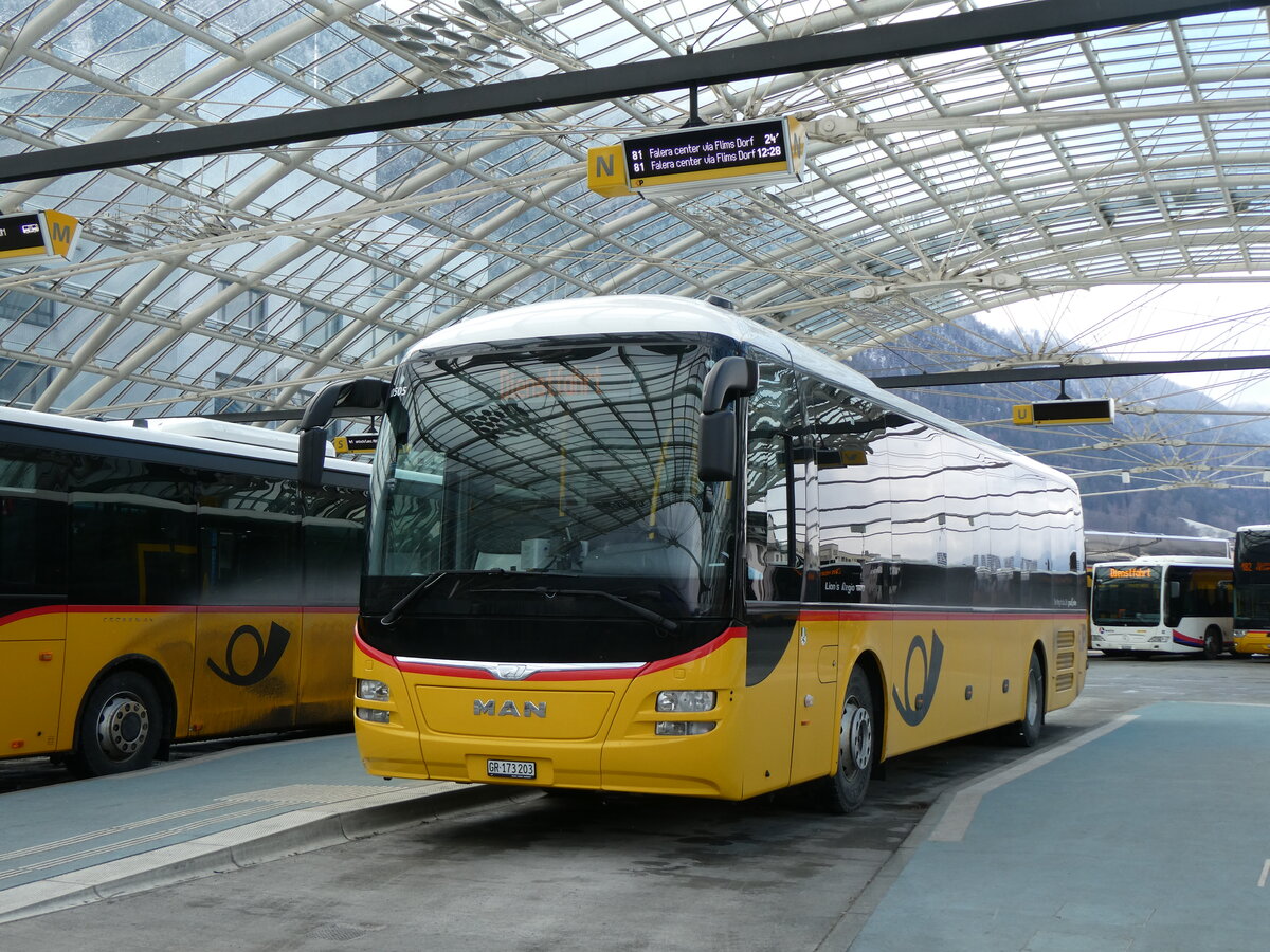 (272'043) - PostAuto Graubnden - GR 173'203/PID 10'505 - MAN am 14. Februar 2025 in Chur, Postautostation