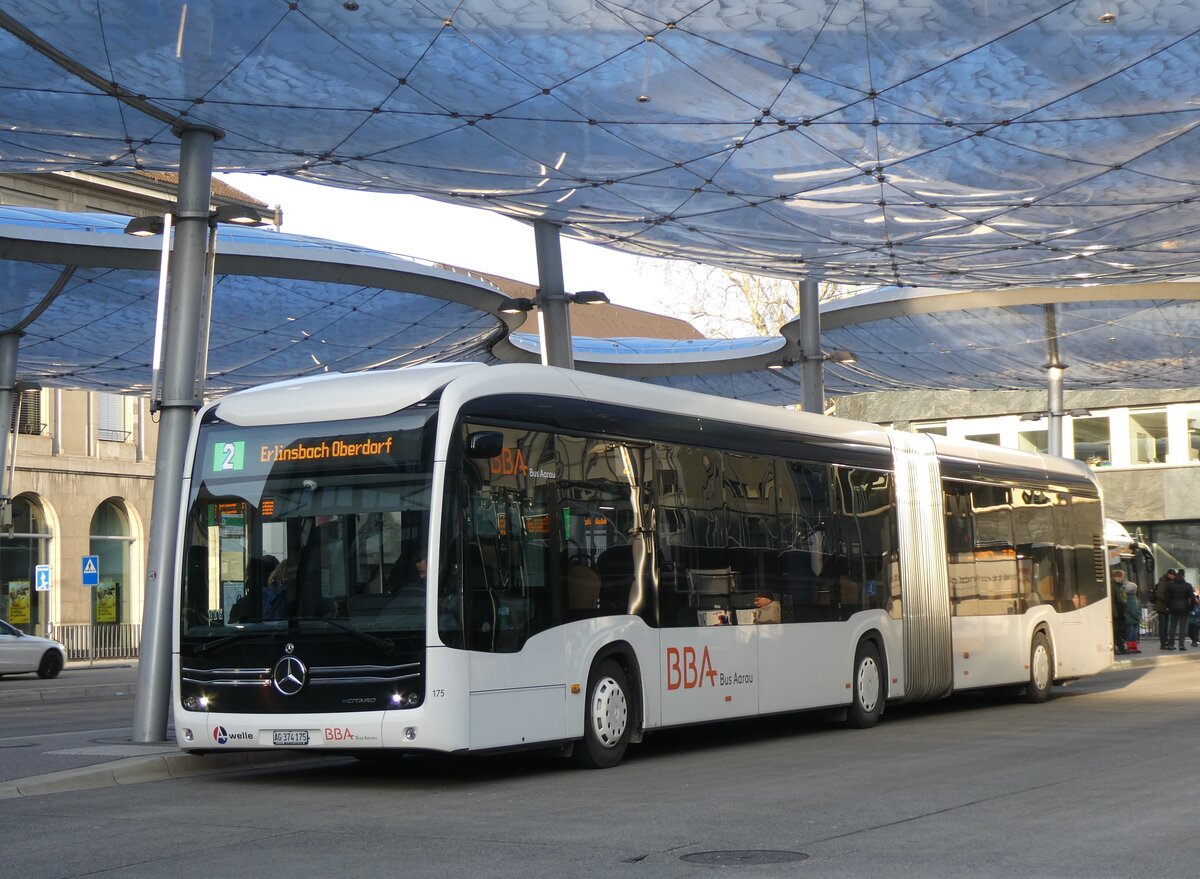 (272'133) - BBA Aarau - Nr. 175/AG 374'175 - eMercedes am 15. Februar 2025 beim Bahnhof Aarau