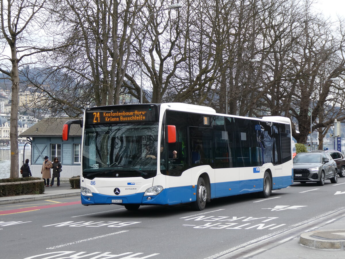 (272'260) - VBL Luzern - Nr. 86/LU 240'308 - Mercedes am 20. Februar 2025 beim Bahnhof Luzern