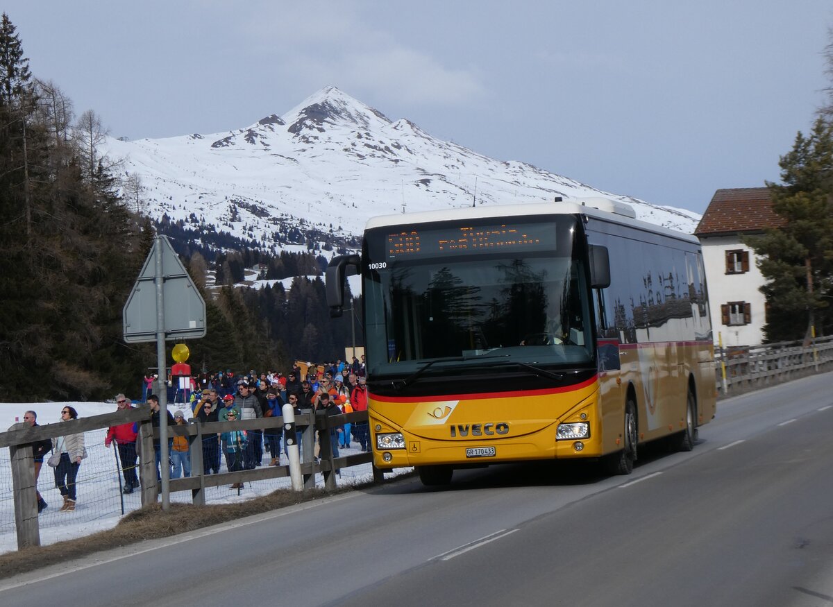 (272'348) - PostAuto Graubnden - GR 170'433/PID 10'030 - Iveco (ex Nr. 18) am 22. Februar 2025 in Lantsch/Lenz, Biathlon-WM