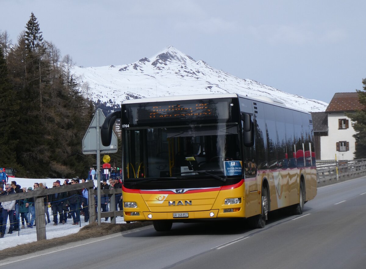 (272'354) - PostAuto Graubnden - GR 168'857/PID 10'764 - MAN am 22. Februar 2025 in Lantsch/Lenz, Biathlon-WM