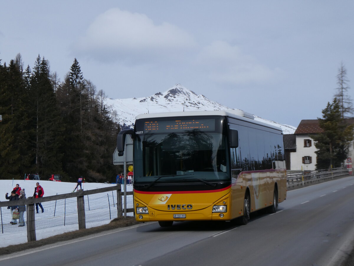 (272'370) - PostAuto Graubnden - GR 102'393/PID 10'377 - Iveco (ex PostAuto Ostschweiz TG 158'065; ex PostAuto Graubnden GR 170'438; ex PostAuto Ostschweiz AR 14'863) am 22. Februar 2025 in Lantsch/Lenz, Biathlon-WM