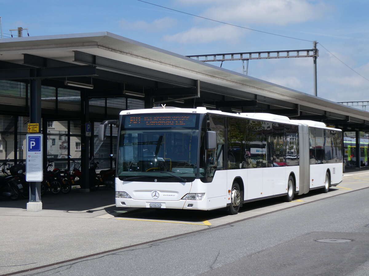 (274'350) - Hfliger, Sursee - Nr. 9/LU 244'141/PID 5395 - Mercedes am 28. April 2025 beim Bahnhof Schpfheim