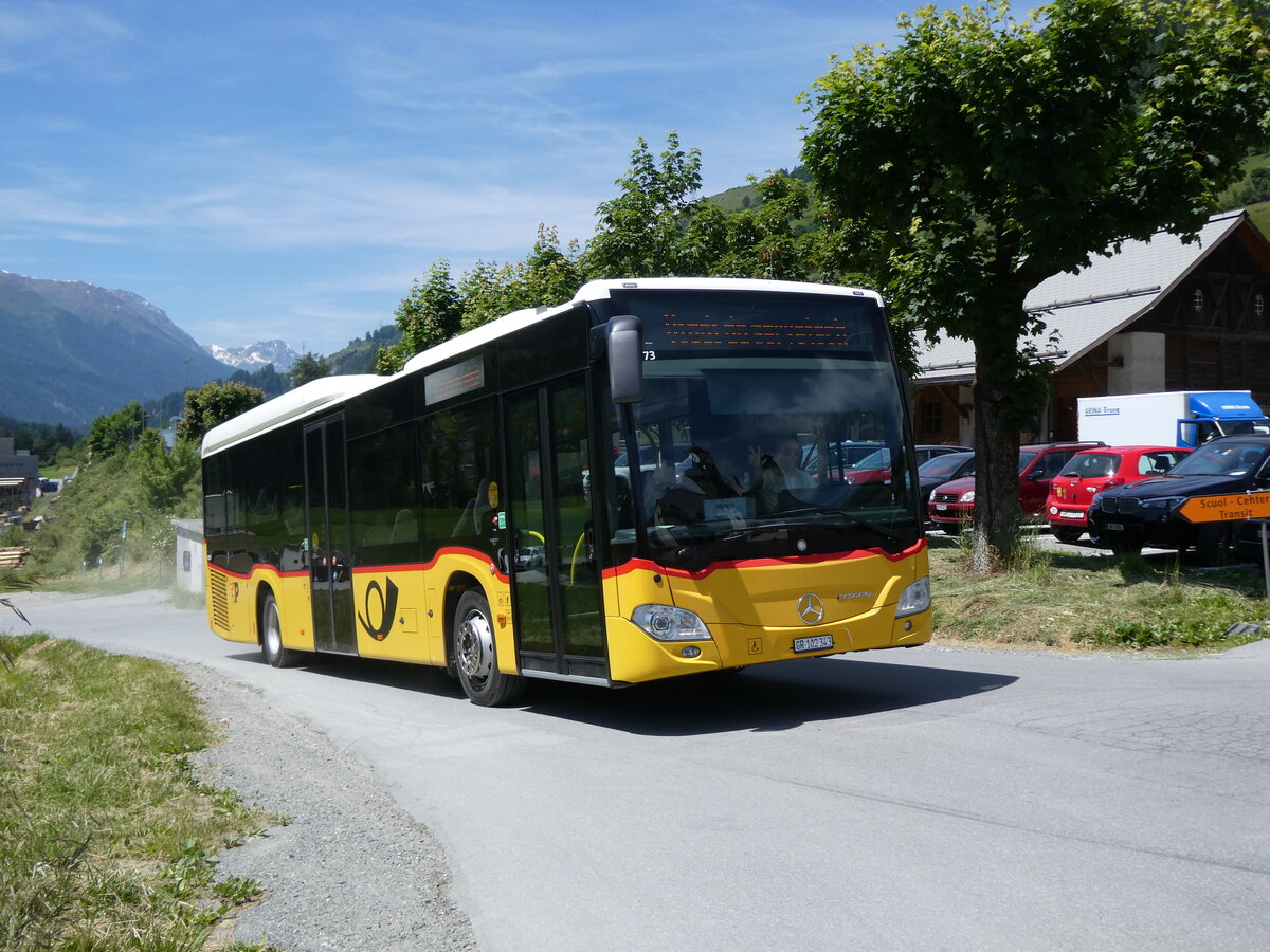 (276'905) - PostAuto Graubnden - GR 102'343/PID 10'773 - Mercedes am 18. Juni 2025 beim Bahnhof Scuol-Tarasp