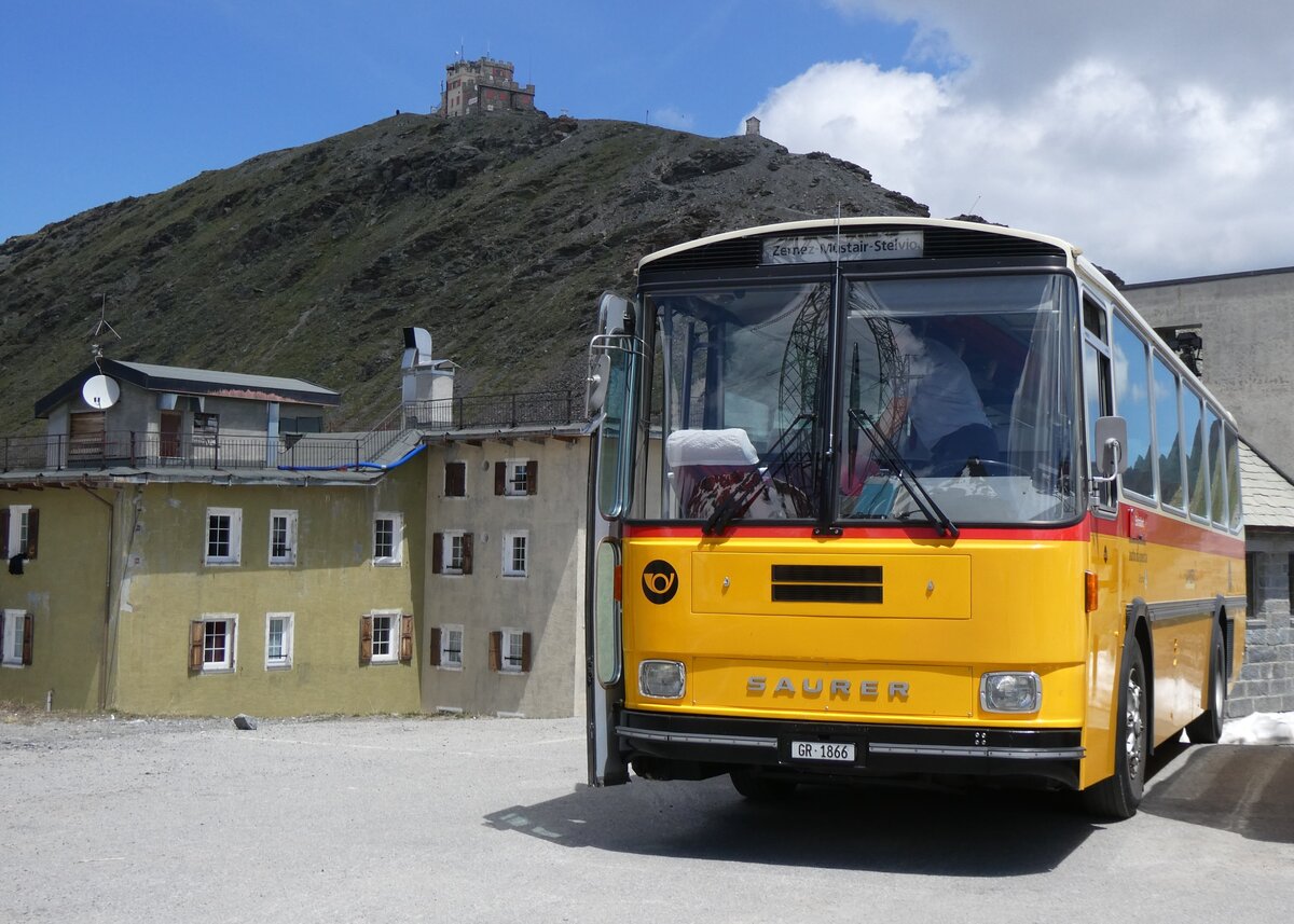(277'024) - Aus der Schweiz: Gaudenz, Andeer - GR 1866 - Saurer/R&J (ex Mark, Andeer PID 2824; ex PostAuto Graubnden; ex P 24'350) am 19. Juni 2025 auf dem Stilfserjoch