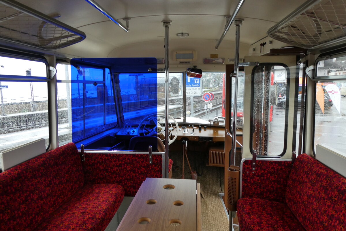 (280'706) - Bamert, Wollerau - SZ 200'094 - Berna/Tüscher (ex Blattmann, Wollerau) am 27. September 2025 beim Bahnhof Wädenswil (Innenaufnahme) (280'706) - Bamert, Wollerau - SZ 200'094 - Berna/Tüscher (ex Blattmann, Wollerau) am 27. September 2025 beim Bahnhof Wädenswil (Innenaufnahme)