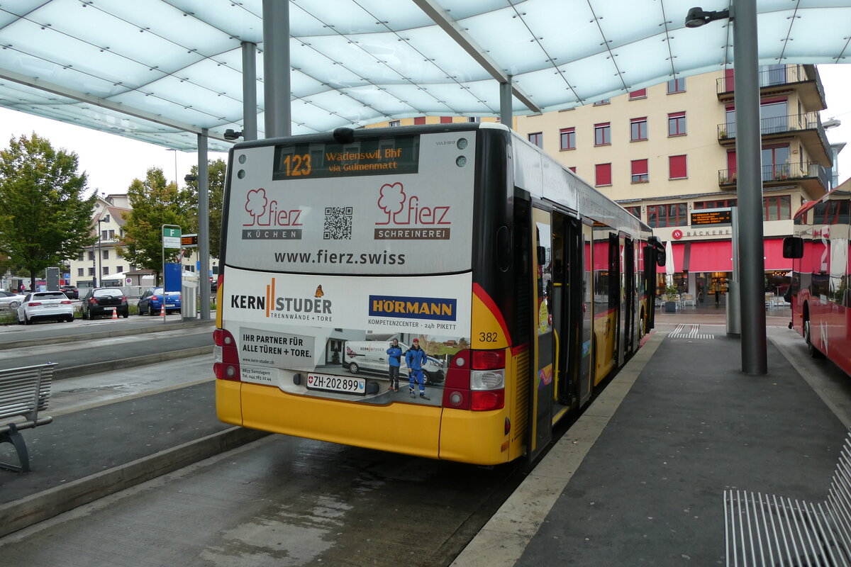 (280'720) - PostAuto Zürich - Nr. 382/ZH 202'899/PID 11'269 - MAN am 27. September 2025 beim Bahnhof Wädenswil (280'720) - PostAuto Zürich - Nr. 382/ZH 202'899/PID 11'269 - MAN am 27. September 2025 beim Bahnhof Wädenswil