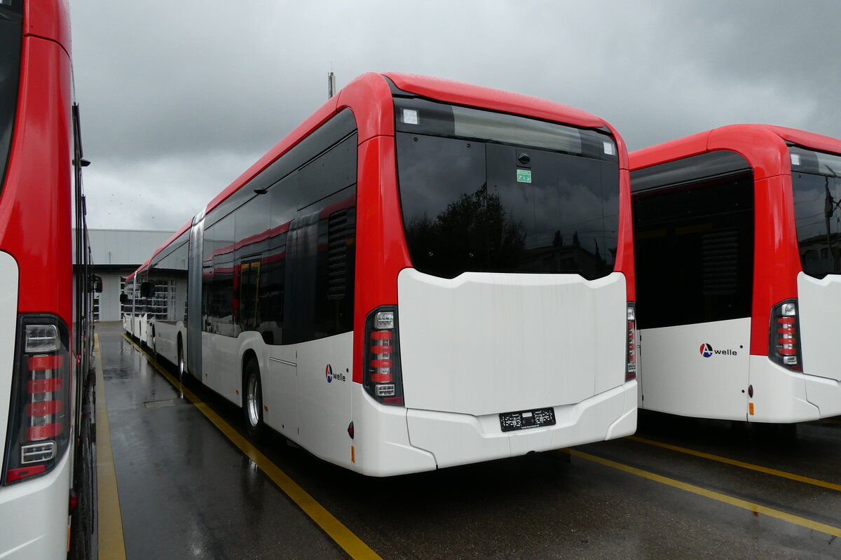 (280'776) - RVBW Wettingen - (145'896) - eMercedes am 27. September 2025 in Winterthur, Daimler Buses (280'776) - RVBW Wettingen - (145'896) - eMercedes am 27. September 2025 in Winterthur, Daimler Buses