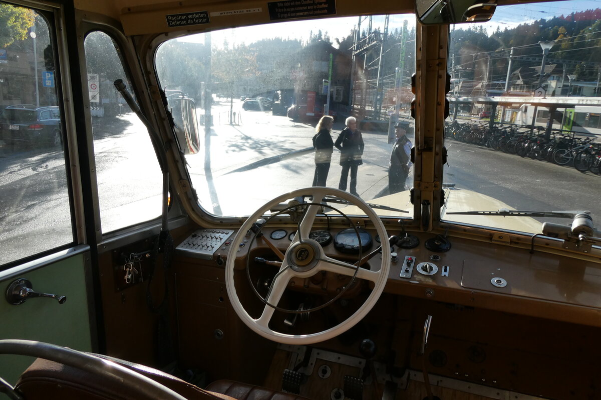 (280'989) - Steiner, Messen - SO 20'142 - Berna/Hess (ex Bärtschi, Biberen) am 5. Oktober 2025 beim Bahnhof Langnau (Innenaufnahme) (280'989) - Steiner, Messen - SO 20'142 - Berna/Hess (ex Bärtschi, Biberen) am 5. Oktober 2025 beim Bahnhof Langnau (Innenaufnahme)