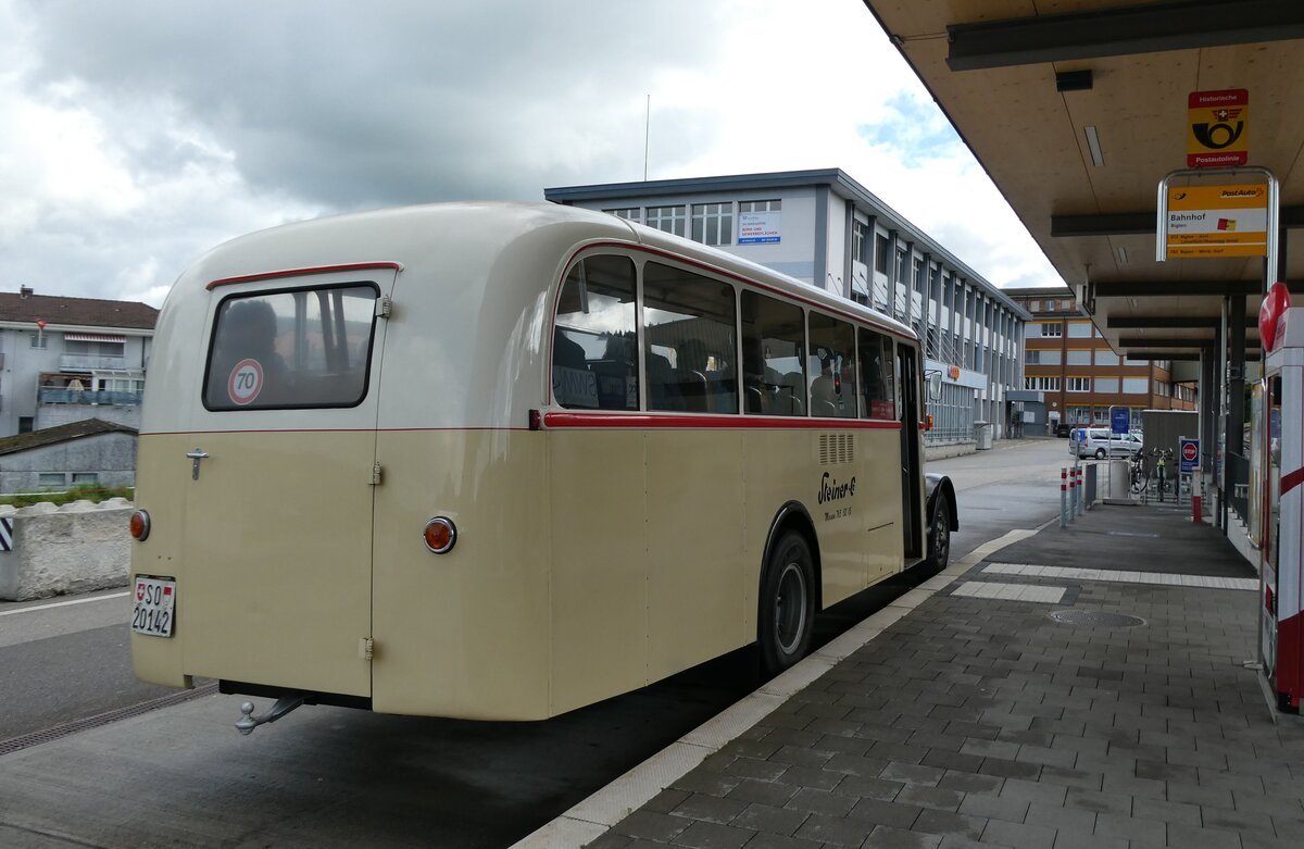 (281'015) - Steiner, Messen - SO 20'142 - Berna/Hess (ex Bärtschi, Biberen) am 5. Oktober 2025 beim Bahnhof Biglen (281'015) - Steiner, Messen - SO 20'142 - Berna/Hess (ex Bärtschi, Biberen) am 5. Oktober 2025 beim Bahnhof Biglen