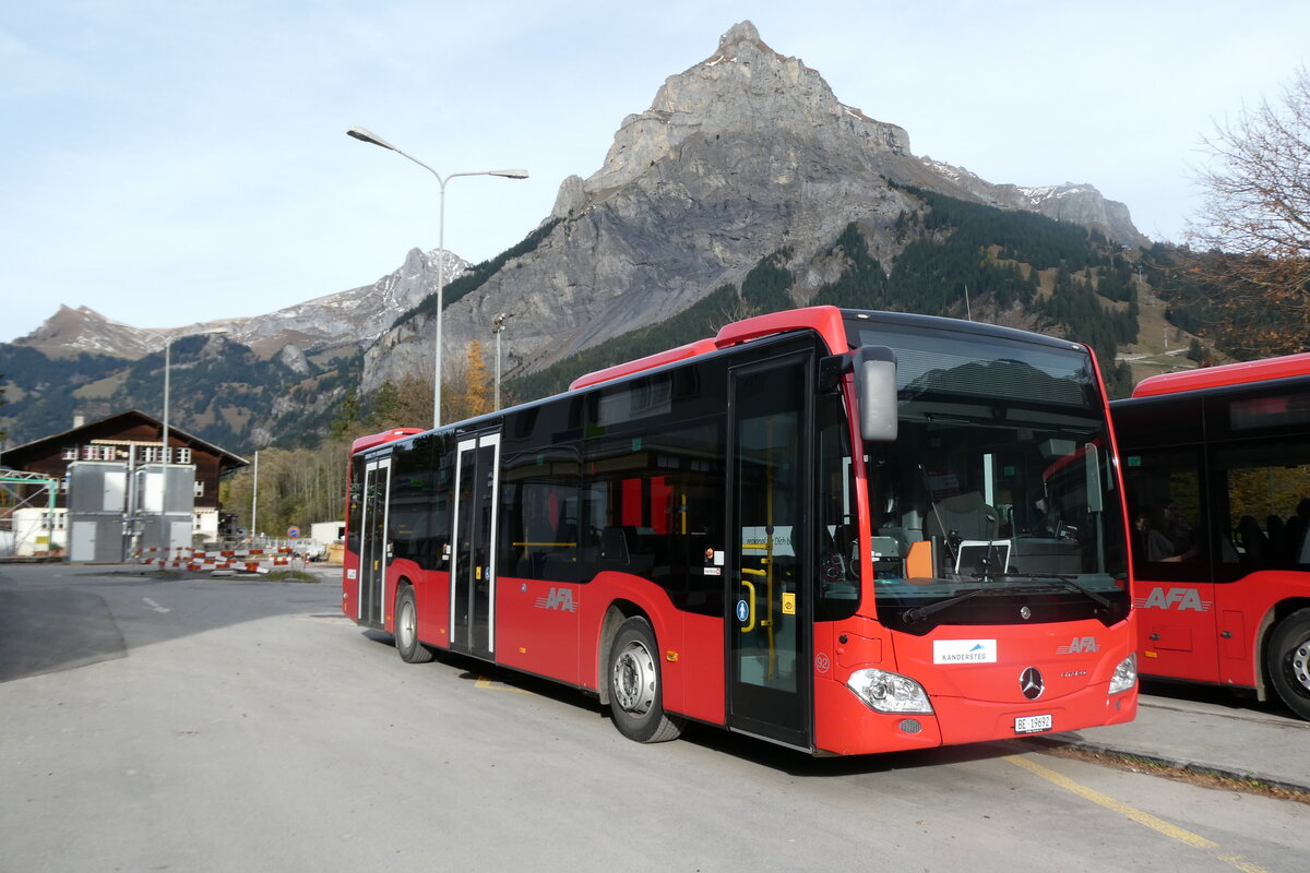(281'936) - AFA Adelboden - Nr. 92/BE 19'692 - Mercedes am 31. Oktober 2025 beim Bahnhof Kandersteg