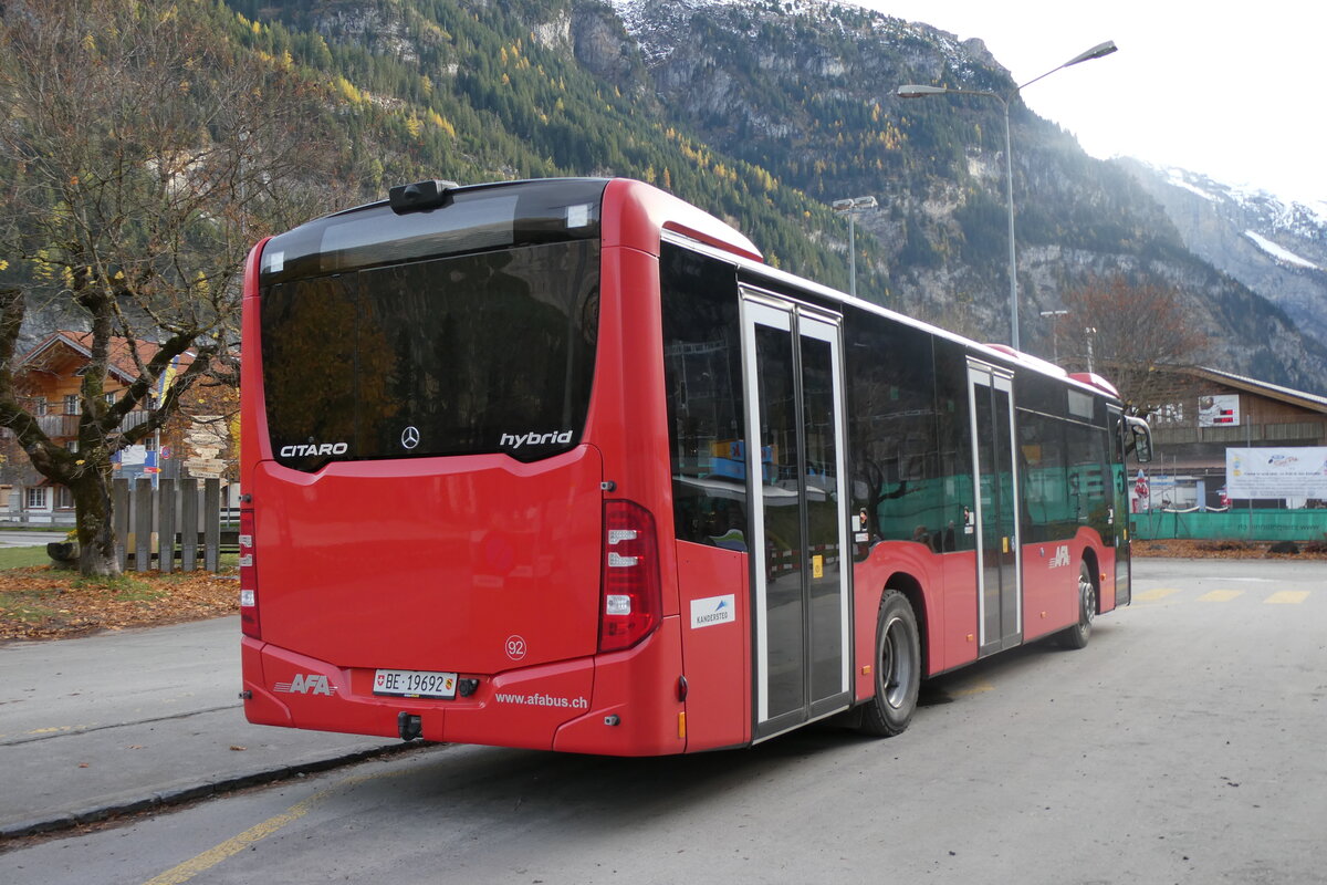 (281'953) - AFA Adelboden - Nr. 92/BE 19'692 - Mercedes am 31. Oktober 2025 beim Bahnhof Kandersteg