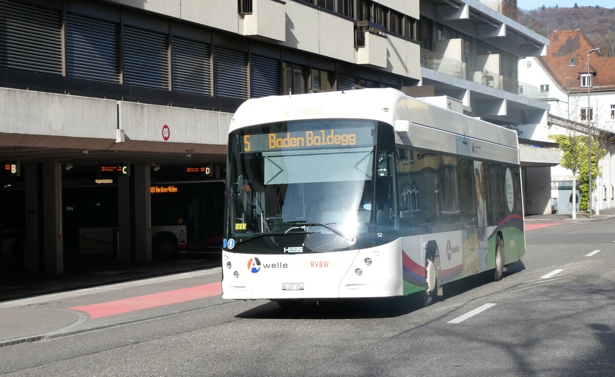(282'285) - RVBW Wettingen - Nr. 52/AG 337'314 - eHess am 11. November 2025 in Baden, Postautostation