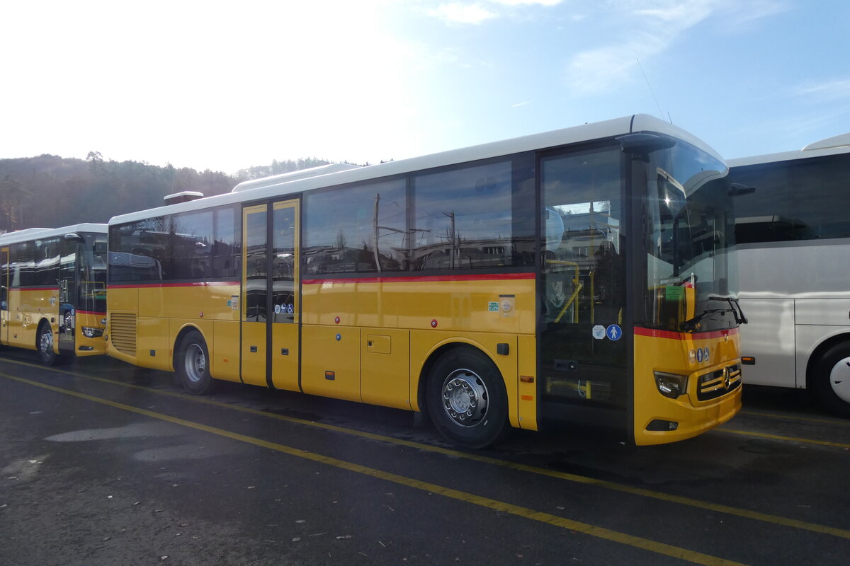 (282'404) - PostAuto Wallis - (408'007) - Mercedes am 15. November 2025 in Winterthur, Daimler Buses