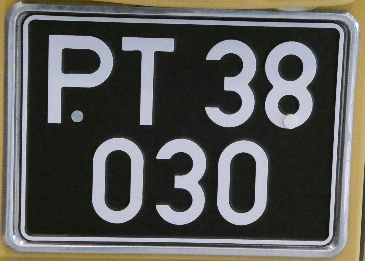 (282'983) - Aus Oesterreich: Nummernschild - PT 38'030 - am 11. Dezember 2025 in Stuttgart, Mercedes-Benz Museum