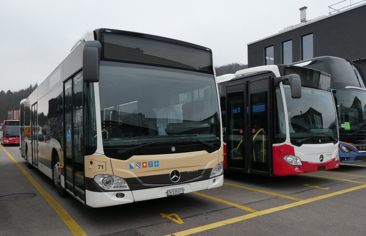 (283'079) - AZZK Zollikon - Nr. 71/ZH 535'071 - Mercedes am 12. Dezember 2025 in Winterthur, Daimler Buses