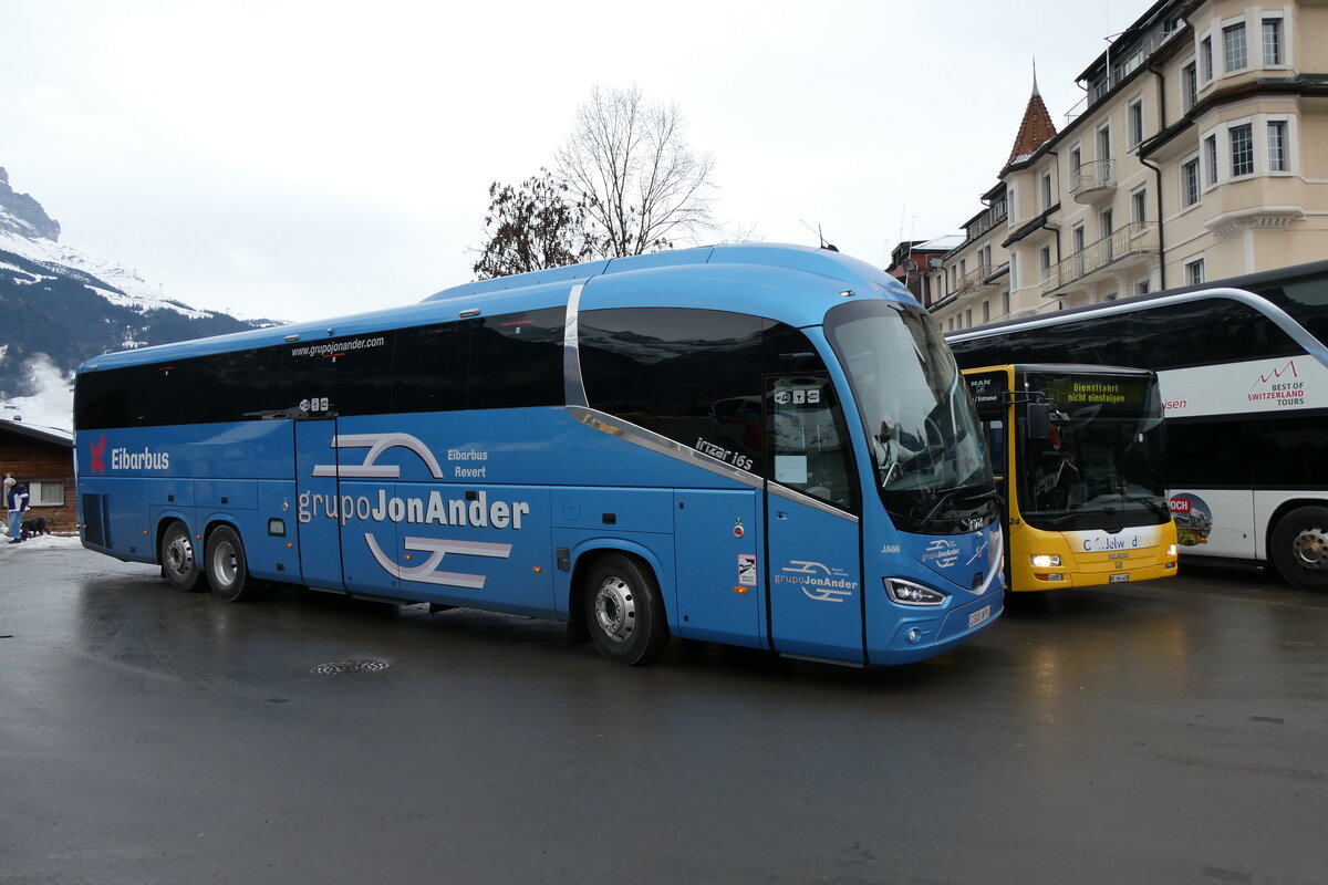 (283'667) - Aus Spanien: JonAnder, Amorebieta - Nr. JA66/2300 MYK - Volvo/Irizar am 2. Januar 2026 beim Bahnhof Grindelwald