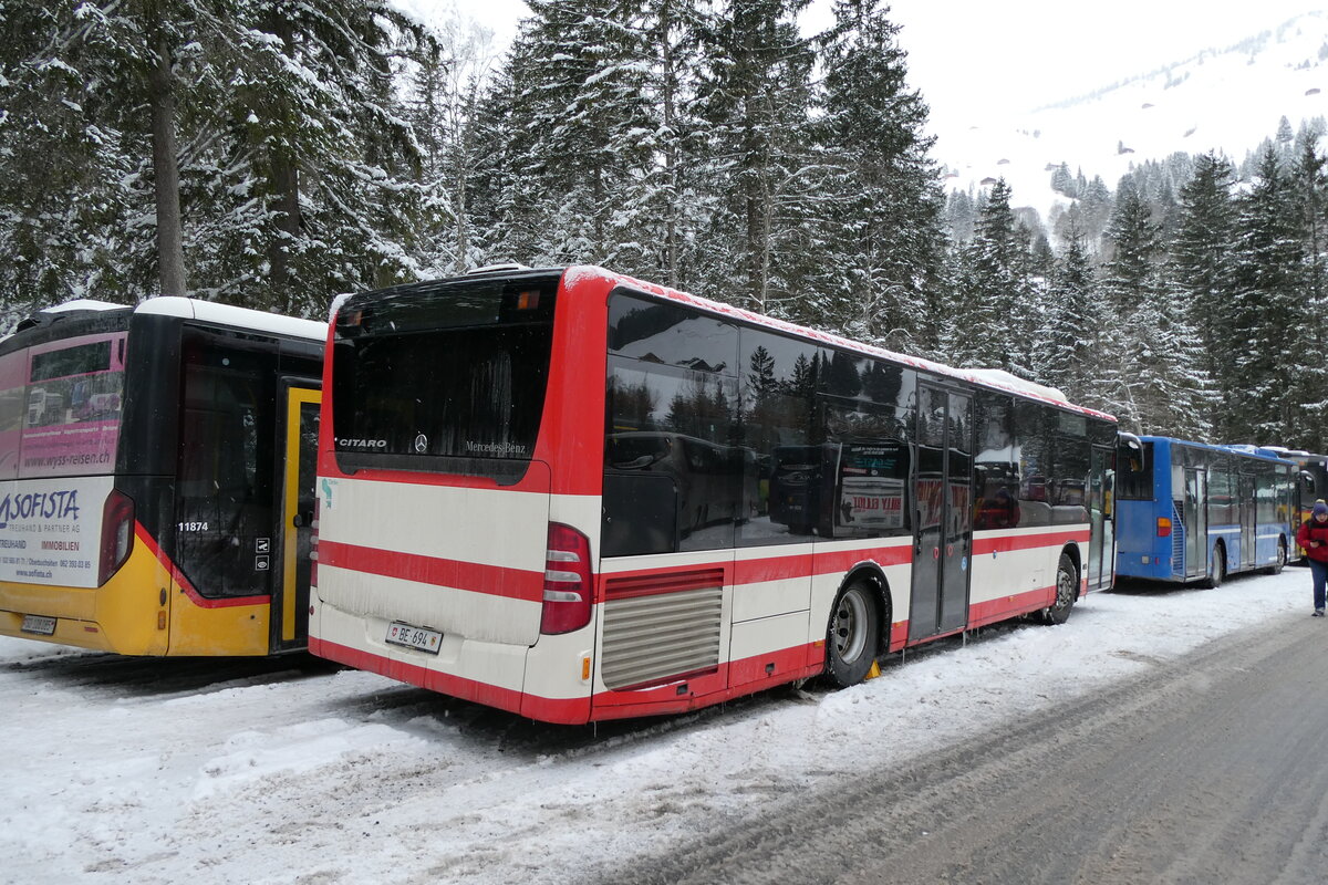 (283'967) - Tritten, Zweisimmen - BE 694 - Mercedes (ex AAGS Schwyz Nr. 24) am 10. Januar 2026 in Adelboden, Unter dem Birg