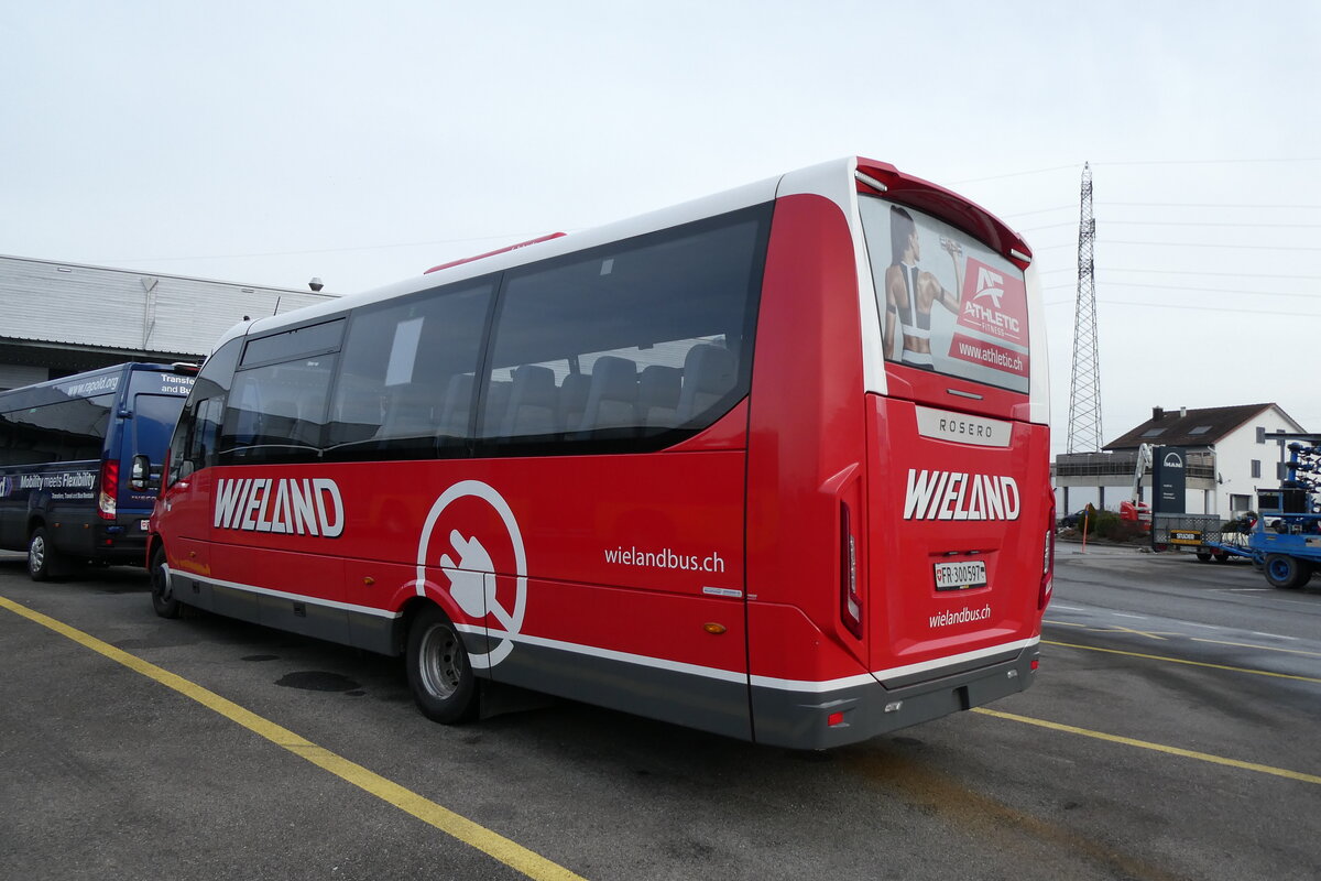 (284'263) - Wieland, Murten - Nr. 112/FR 300'597 - eIveco/Rosero am 17. Januar 2026 in Kerzers, Interbus