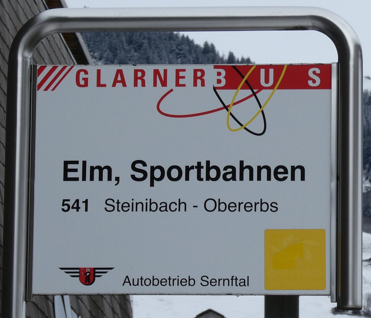 (284'442) - GLARNER BUS/Autobetrieb Sernftal-Haltestellenschild - Elm, Sportbahnen - am 30. Januar 2026