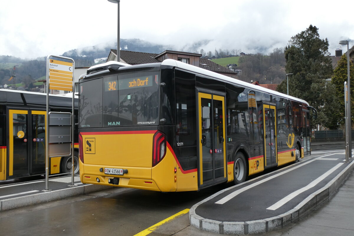 (284'954) - PostAuto Zentralschweiz - OW 41'566(PID 12'171 - MAN am 20. Februar 2026 beim Bahnhof Sarnen