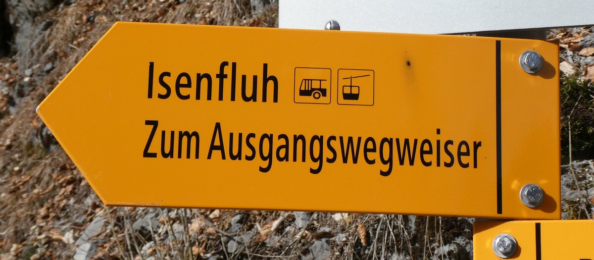(285'225) - Wegweiser zum PostAuto am 5. M�rz 2026 in Isenfluh