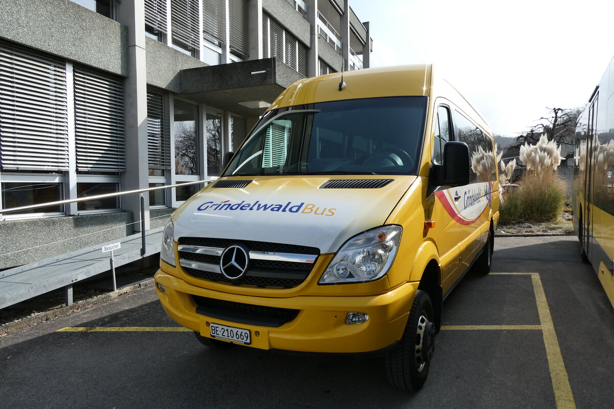 (285'322) - GrindelwaldBus, Grindelwald - Nr. 10/BE 210'669 - Mercedes (ex Loretan, Inden) am 8. M�rz 2026 in Thun, Garage STI