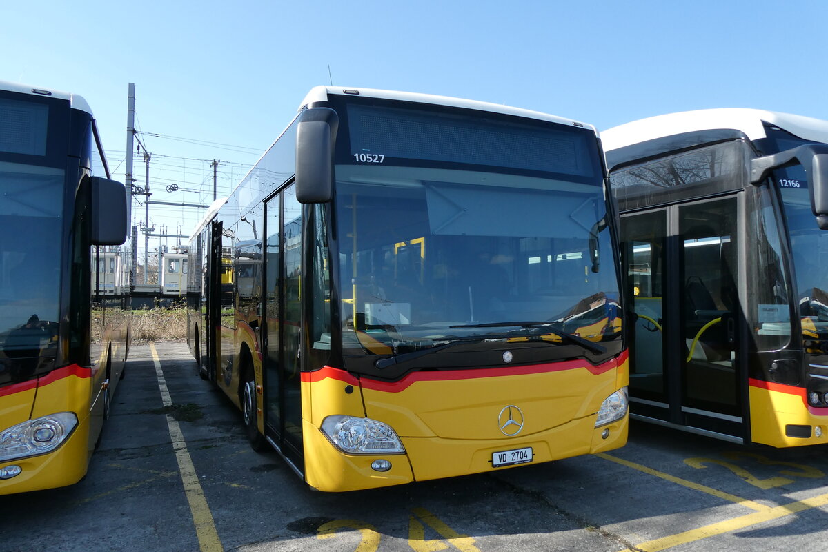 (285'591) - CarPostal Ouest - VD 2704/PID 10'527 - Mercedes (ex TPB, S�deilles) am 21. M�rz 2026 in Yverdon, Garage